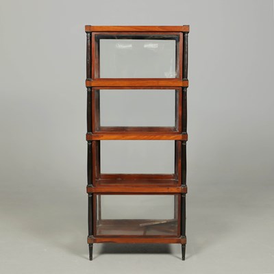 Lot 471 - DISPLAY ETARGERE