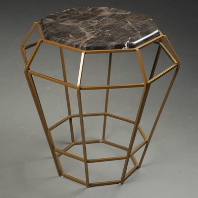 Lot 817 - ATTRIBUTED TO THE SOFA & CHAIR COMPANY TETRA SIDE TABLE