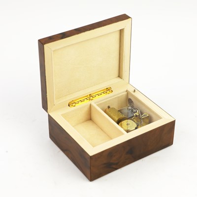 Lot 379 - A REFUGE 'ROMANCE' MUSICAL JEWELLERY BOX
