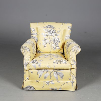 Lot 794 - ARMCHAIR, FLORAL