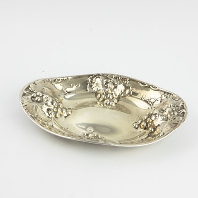 Lot 199 - A BIRKS STERLING SILVER TRAY