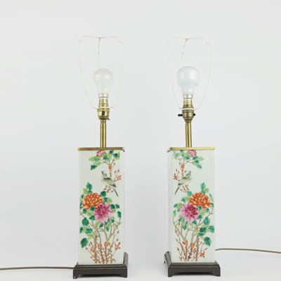 Lot 172 - A PAIR OF CHINESE EXPORT FAMILLE ROSE LAMPS. (2)