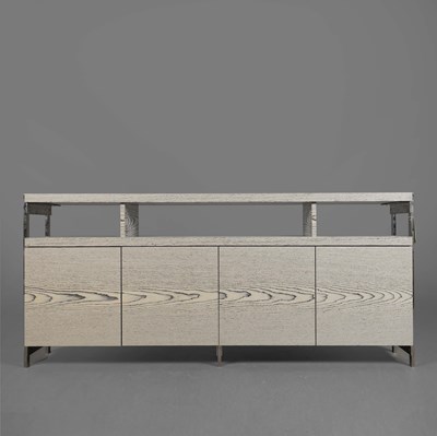 Lot 735 - SIDEBOARD
