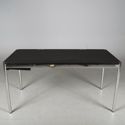 Lot 733 - USM HALLER TABLE