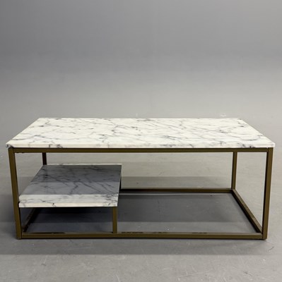 Lot 126 - COFFEE TABLE