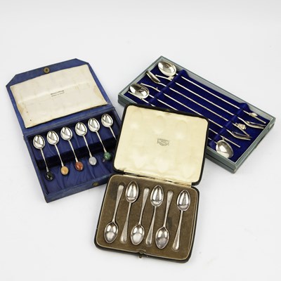 Lot 205 - A COLLECTION OF ASSORTED SILVER SPOONS