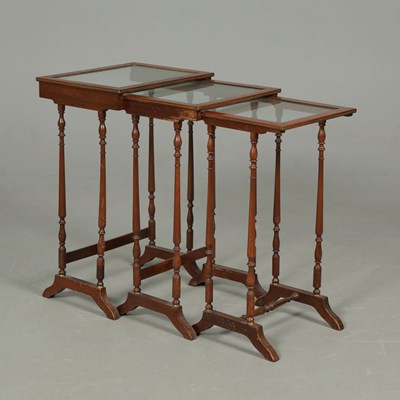 Lot 475 - NEST OF TABLES (3)