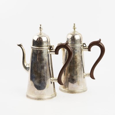 Lot 211 - A J.B CHATTERLEY & SONS LTD SILVER COFFEE AND HOT WATER POT. (2)