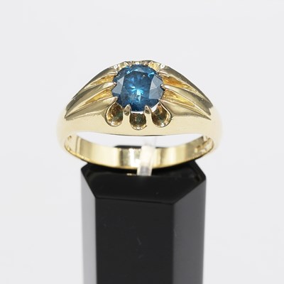 Lot 227 - AN 18CT GOLD DIAMOND SET GYPSY STYLE RING