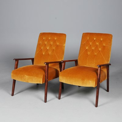 Lot 378 - PAIR OF ARMCHAIRS IN GOLD VELVET (2)