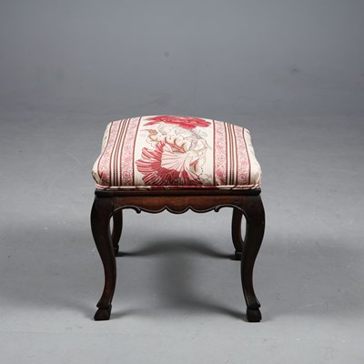 Lot 447 - 18TH CENTURY WALNUT STOOL