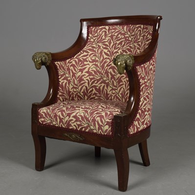 Lot 385 - EARLY 19TH CENTURY FRENCH MAHOGANY AND BRASS MOUNTED BERGERE