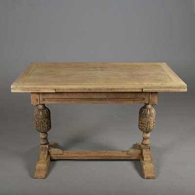 Lot 331 - JACOBEAN STYLE OAK DRAWLEAF TABLE