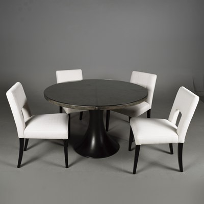 Lot 622 - DINING TABLE AND FOUR CHAIRS