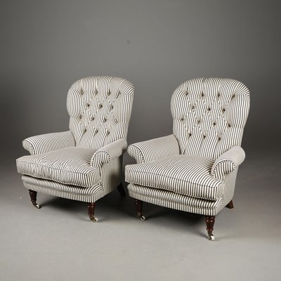 Lot 513 - PAIR OF VICTORIAN STYLE ARMCHAIRS (2).