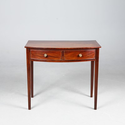 Lot 291 - GEORGE III MAHOGANY BOWFRONT WRITING TABLE.
