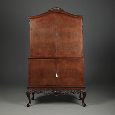 Lot 612 - QUEEN ANNE STYLE BURR WALNUT COCKTAIL CABINET.