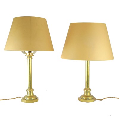 Lot 830 - TABLE LAMPS, A PAIR, BRASS COLUMNS.