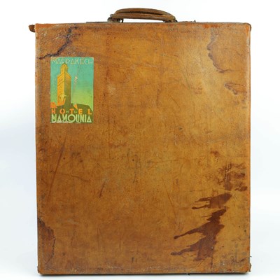 Lot 482 - ANOUSKA HEMPLE COLLECTION EARLY 20TH CENTURY TANNED LEATHER TRAVEL SHOE CASE.