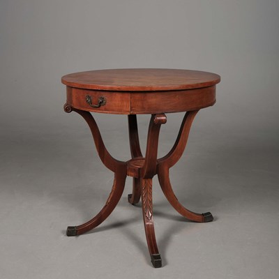 Lot 859 - DRUM TABLE.