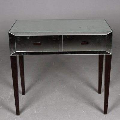 Lot 755 - MIRRORED SIDE TABLE.