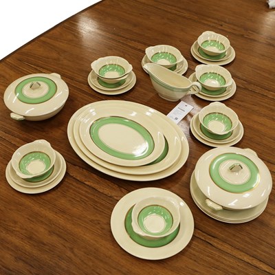 Lot 777 - AN ART DECO GRAYS POTTERY 'SUN BUFF' PART DINNER SERVICE.