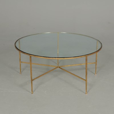 Lot 608 - COCKTAIL TABLE