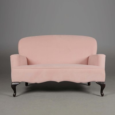 Lot 750 - SOFA IN PINK VELVET UPHOLSTERY ON CABRIOLE SUPPORTS.