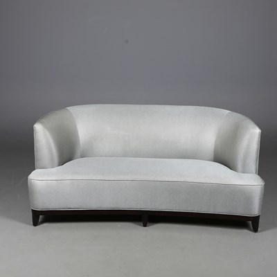 Lot 575 - ATTRIBUTED TO THE SOFA & CHAIR COMPANY SOFA