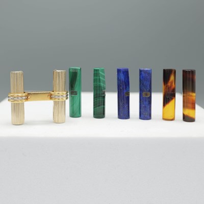 Lot 225 - VAN CLEEF AND ARPELS, A PAIR OF 18CT GOLD BATON CUFFLINKS