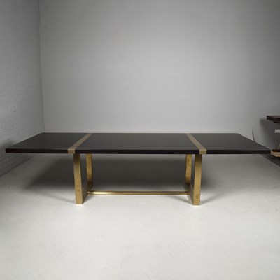 Lot 517 - DINING TABLE