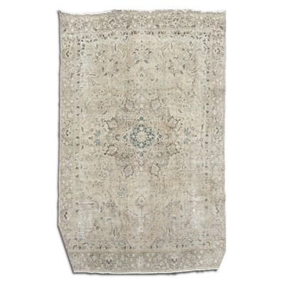 Lot 254 - BAZAAR VELVET PERSIA RELOADED TABRIZ CARPET