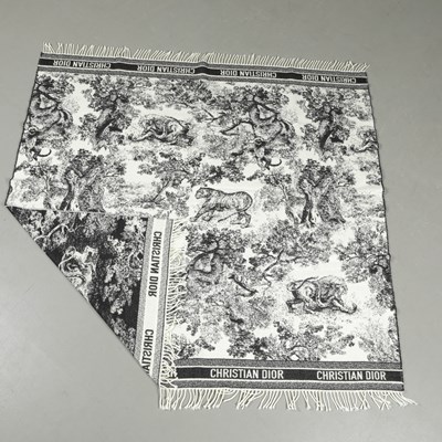 Lot 29 - CHRISTIAN DIOR WOOL TOILE DE JOUY BLANKET THROW