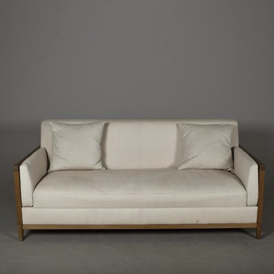 Lot 782 - SOFA IN NEUTRAL HERRINGBONE UPHOLSTERY