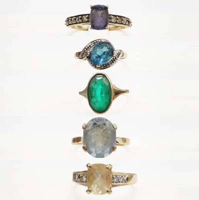 Lot 252 - A COLLECTION OF FIVE ASSORTED 9CT GOLD DRESS RINGS