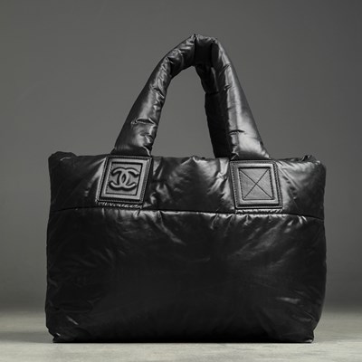 Lot 39 - CHANEL COCOON BAG