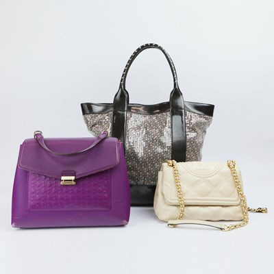 Lot 131 - THREE VARIOUS DESIGNER HANDBAGS.