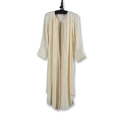 Lot 38 - CHLOE BRODERIE ANGLAISE MAXI DRESS IN IVORY - UK 10