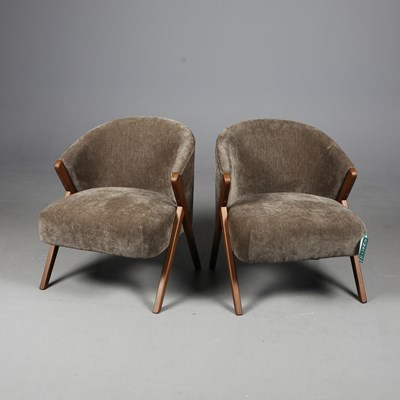 Lot 540 - 1960S DANISH STYLE ARMCHAIRS, A PAIR