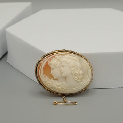 Lot 300 - THREE VARIOUS CAMEO BROOCHES
