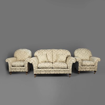 Lot 439 - SOFA
