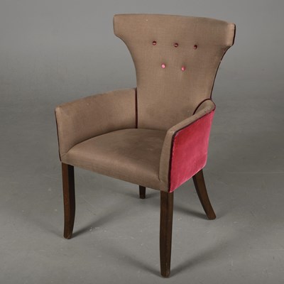 Lot 562 - ATTRIBUTED TO WILLIAM YEOWARD HAMMERHEAD CARVER CHAIR