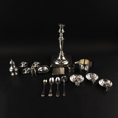 Lot 151 - A COLLECTION OF ASSORTED SILVER AND PLATED WARE