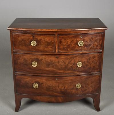 Lot 543 - REGENCY MAHOGANY BOWFRONT CHEST