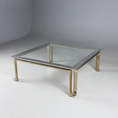 Lot 734 - COFFEE TABLE