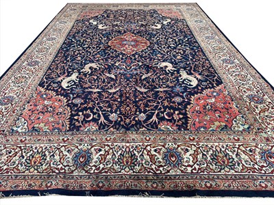 Lot 283 - ANTIQUE PERSIAN SAROUGH CARPET