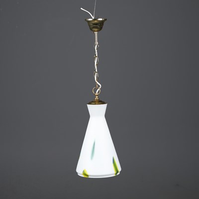 Lot 729 - 1960s ITALIAN STILNOVO STYLE OPALINE GLASS PENDANT LIGHT