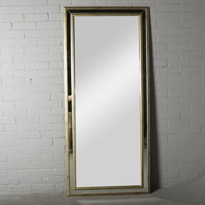 Lot 727 - WALL MIRROR