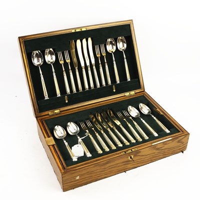 Lot 168 - A CANTEEN OF SILVER FISH KNIVES FORKS AND DESSERT SPOONS.