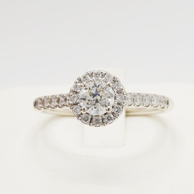 Lot 186 - AN 18CT GOLD DIAMOND RING